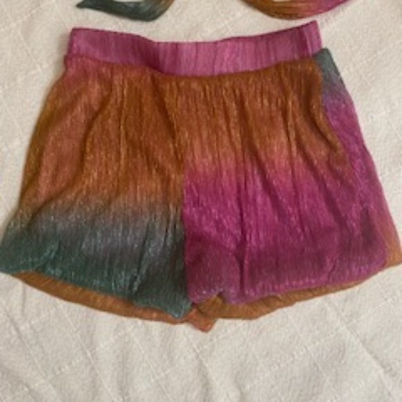NWT -- WinWin Shimmery Tie-Front Spaghetti Strap Crop Top & Short Set, size S - Picture 4 of 7